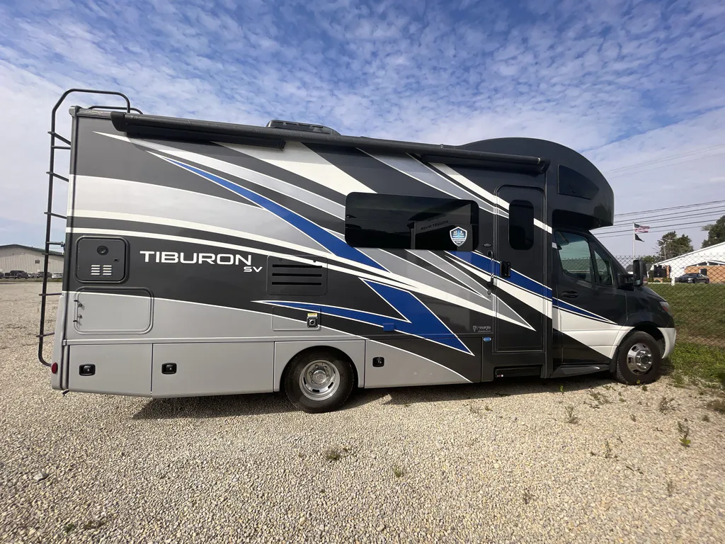 2023 Thor Motor Coach Tiburon 24FB, Photos photo 3