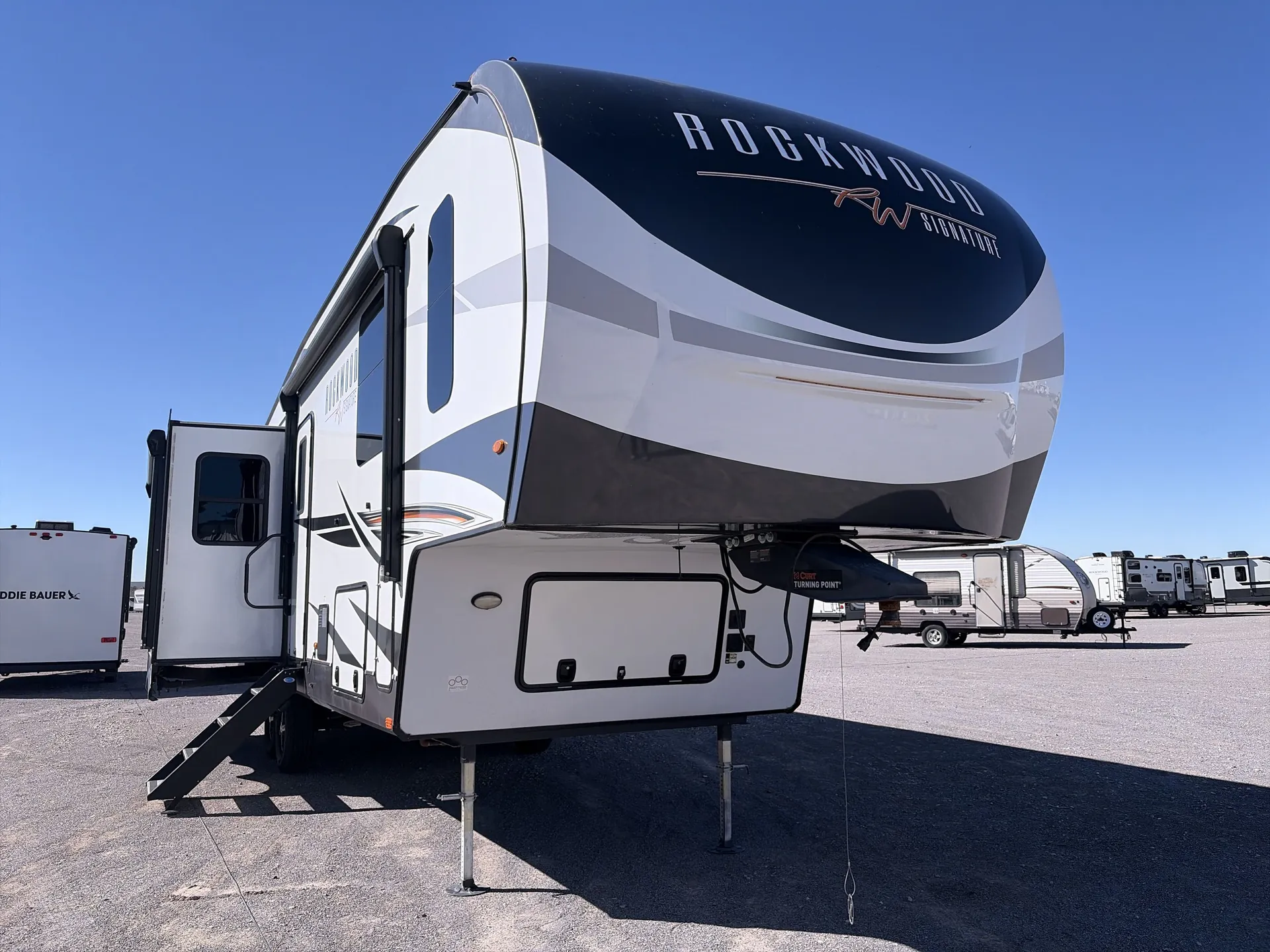 2022 Forest River Rockwood Signature 8294BS - Photo 2