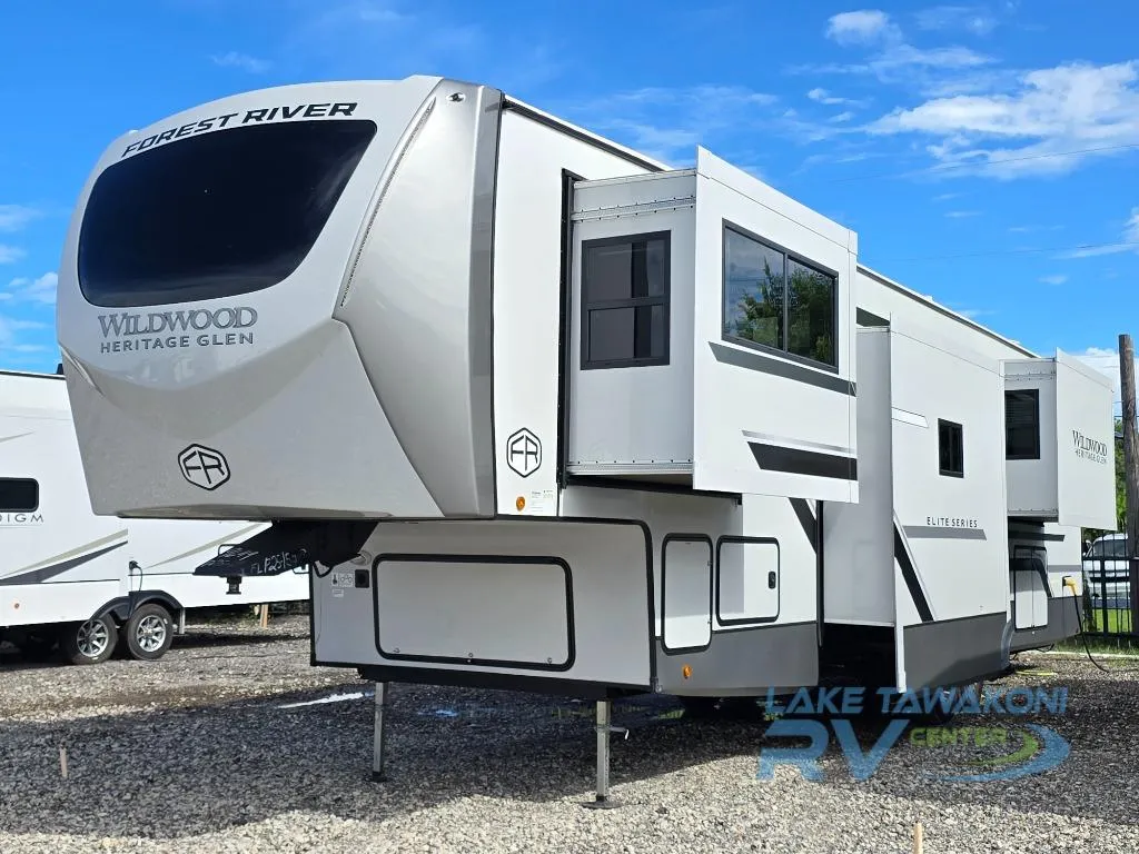 2025 Forest River Wildwood Heritage Glen Elite 36FL - Photo 3