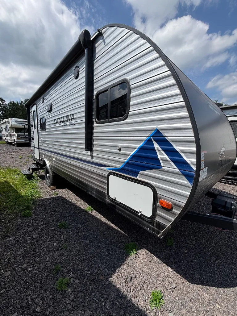 2023 Coachmen Catalina Summit Series 7 184FQS - Photo 2