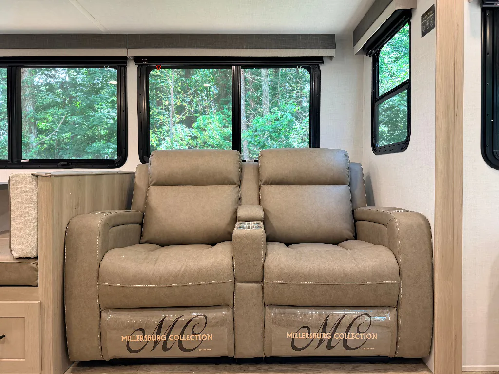 2026 Forest River Rockwood Ultra Lite 2906RL — Photo 5