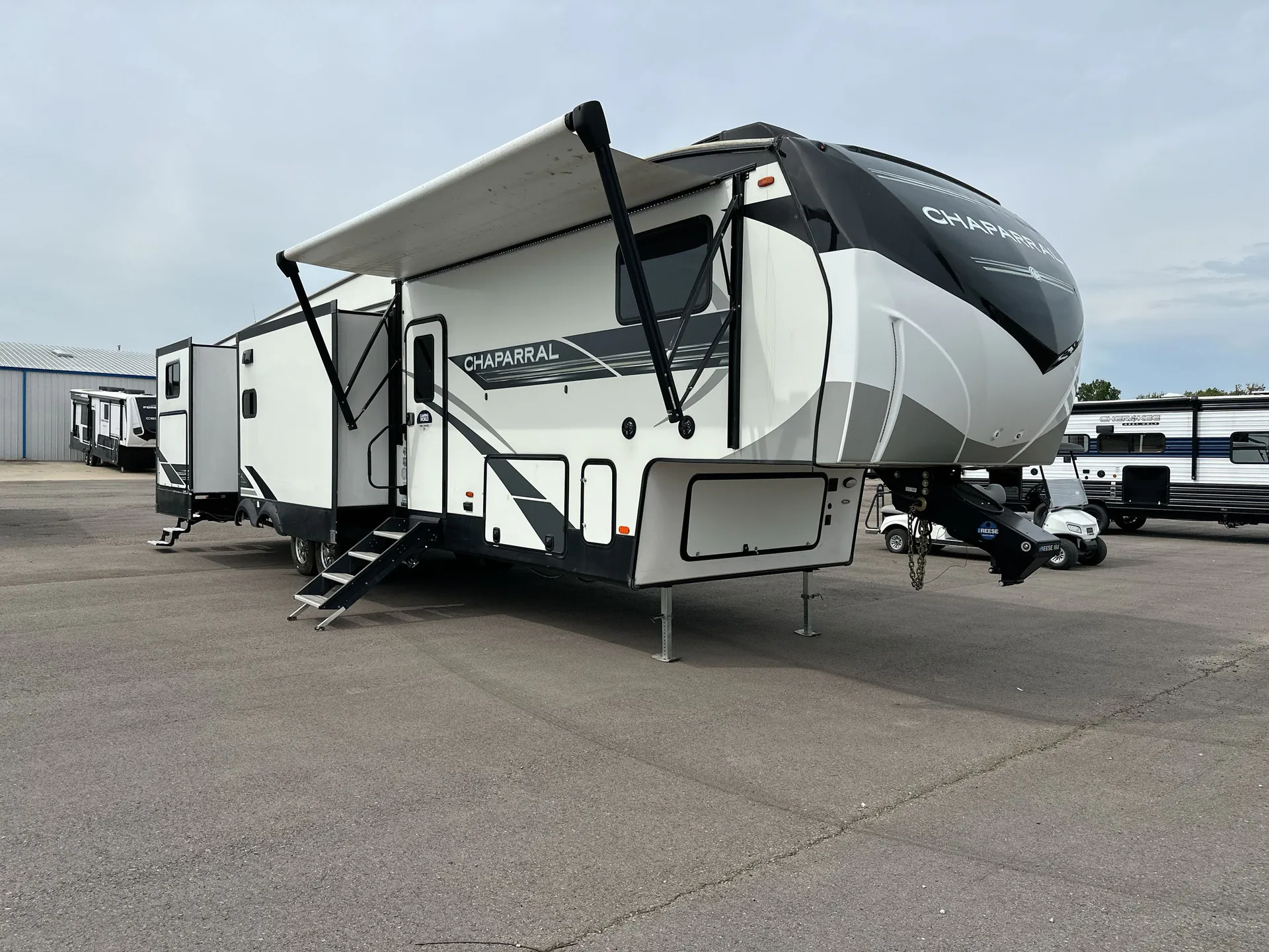 2021 Coachmen Chaparral 367BH - Photo 2