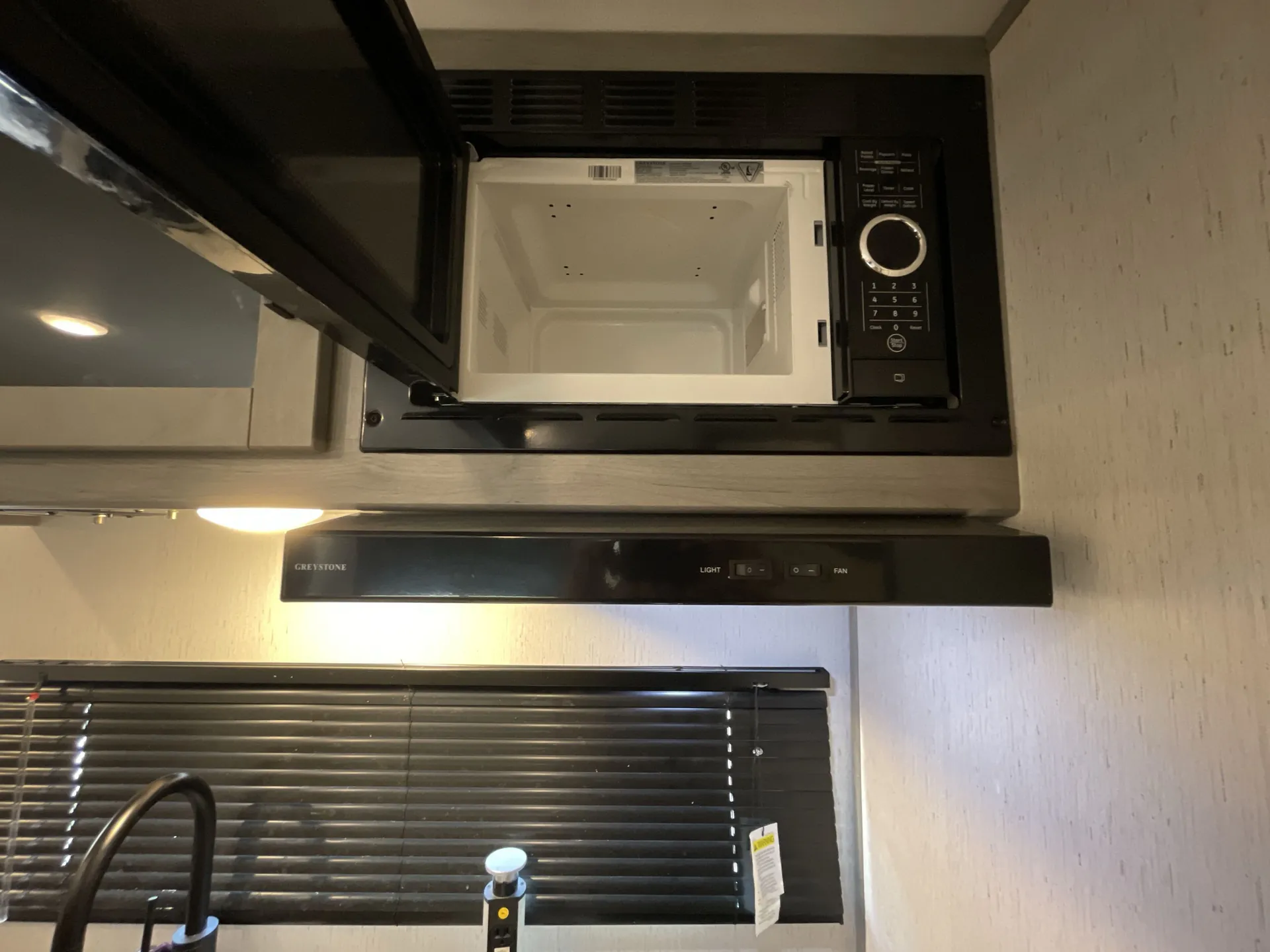 2022 Dutchmen Kodiak Cub 196BH — living area main