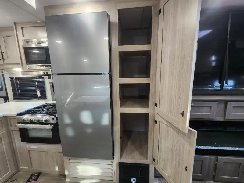 2026 Coachmen Catalina Legacy Edition 273DBHCK, Photos photo 23