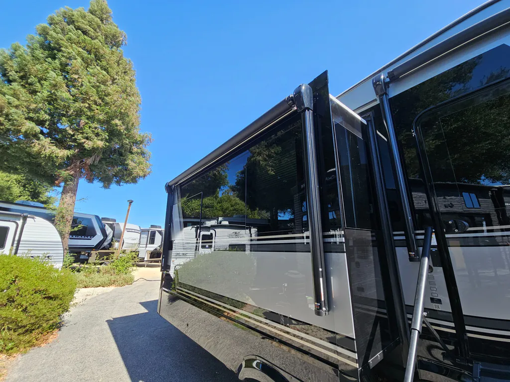 2026 Brinkley Model Z 3600, Photos photo 63