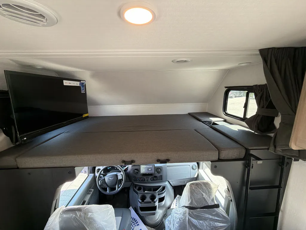 2027 Forest River Sunseeker 3050S, Photos photo 19