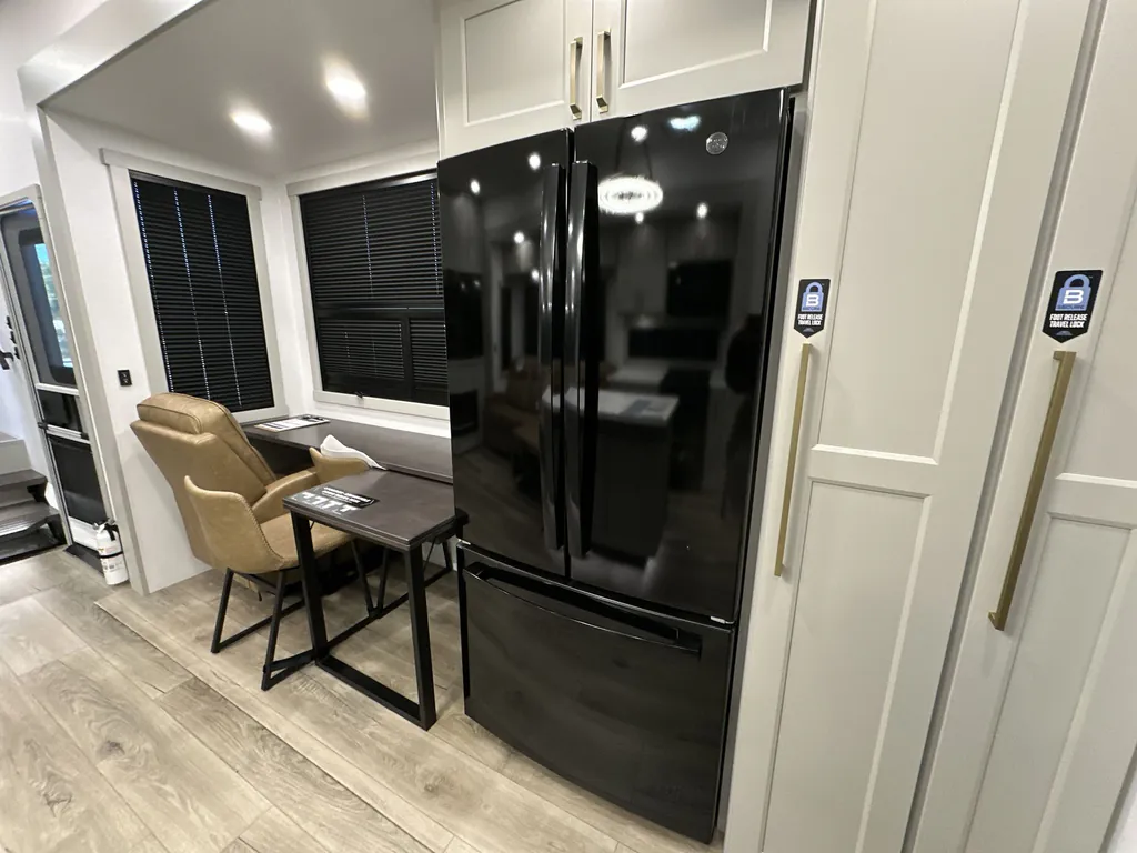 2026 Brinkley Model G 3970, Photos photo 19