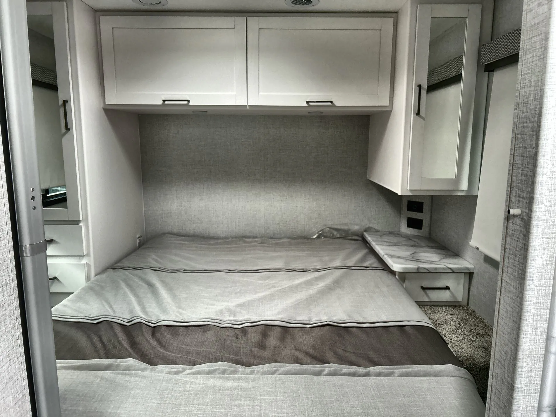 2026 Thor Motor Coach Geneva 28VZ - Photo 4