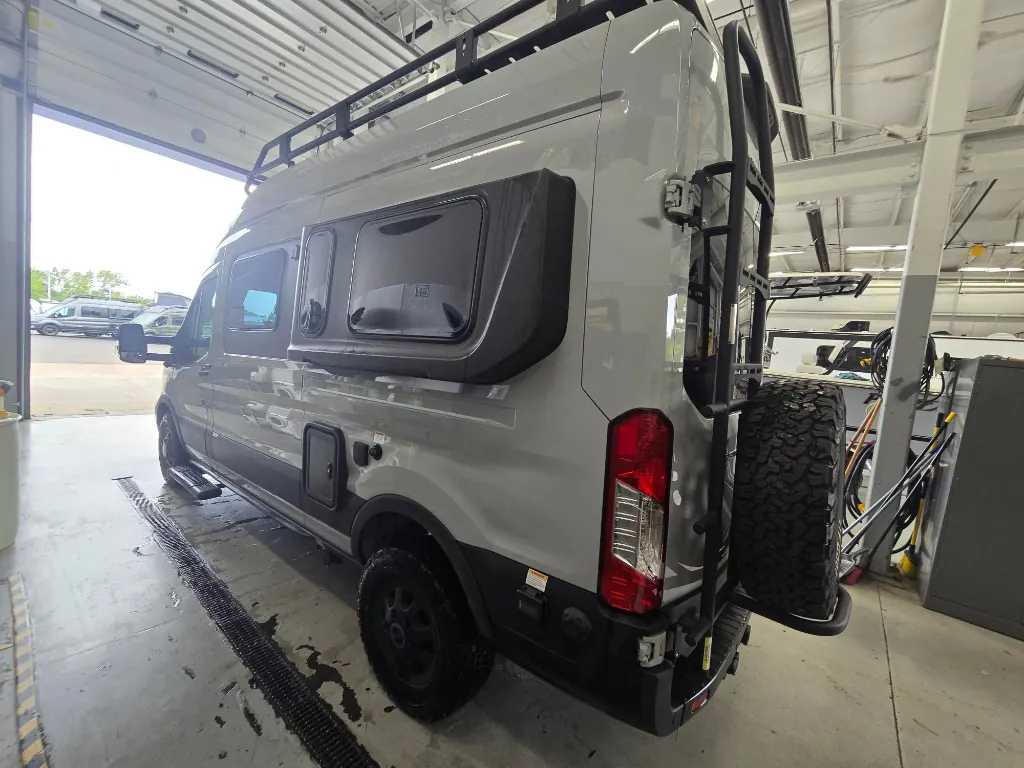 2026 Grand Design Lineage Series VT LVT1 - Photo 4