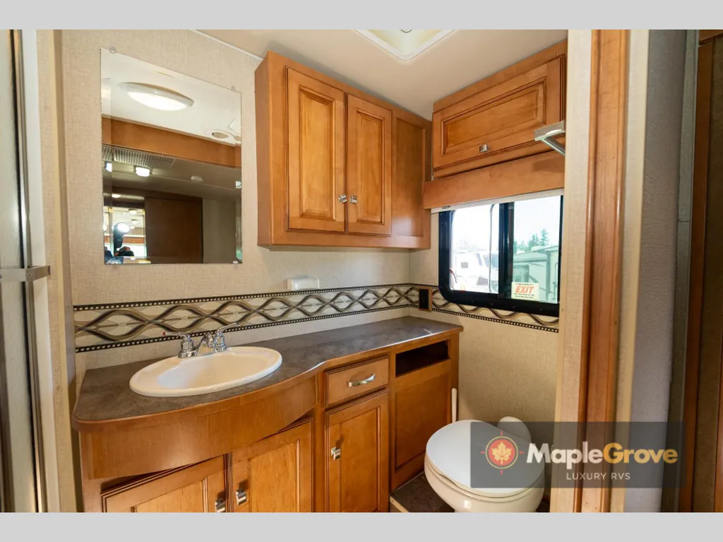 2014 Winnebago Vista 35B, Photos photo 53