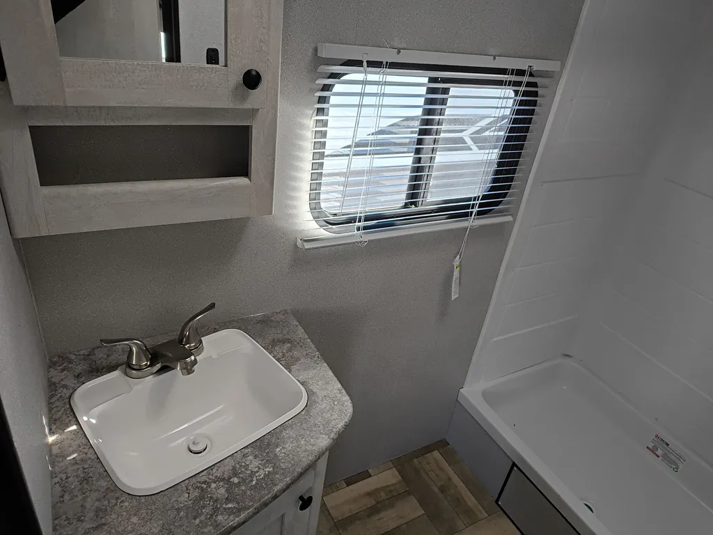 2023 Shasta I-5 526DB, Photos photo 18