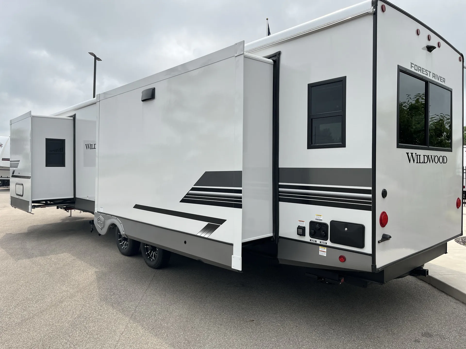 2027 Forest River Wildwood Heritage Glen 308RL — campside