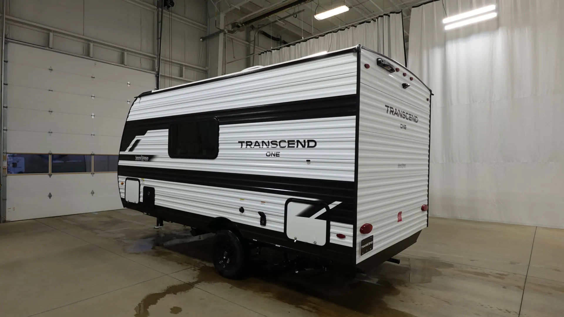 2026 Grand Design Transcend One 151BH - Photo 4