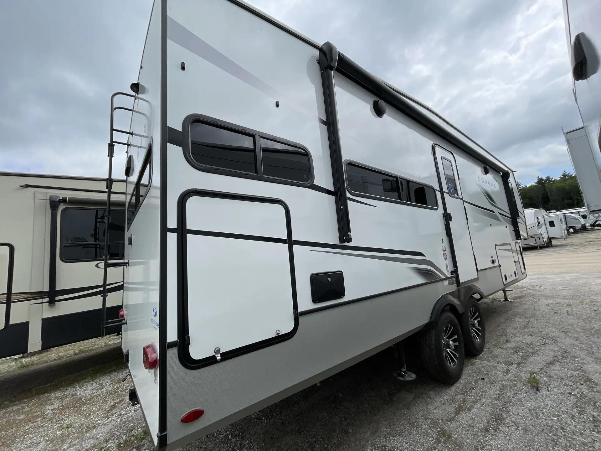2025 Keystone Cougar 260MLE — campside