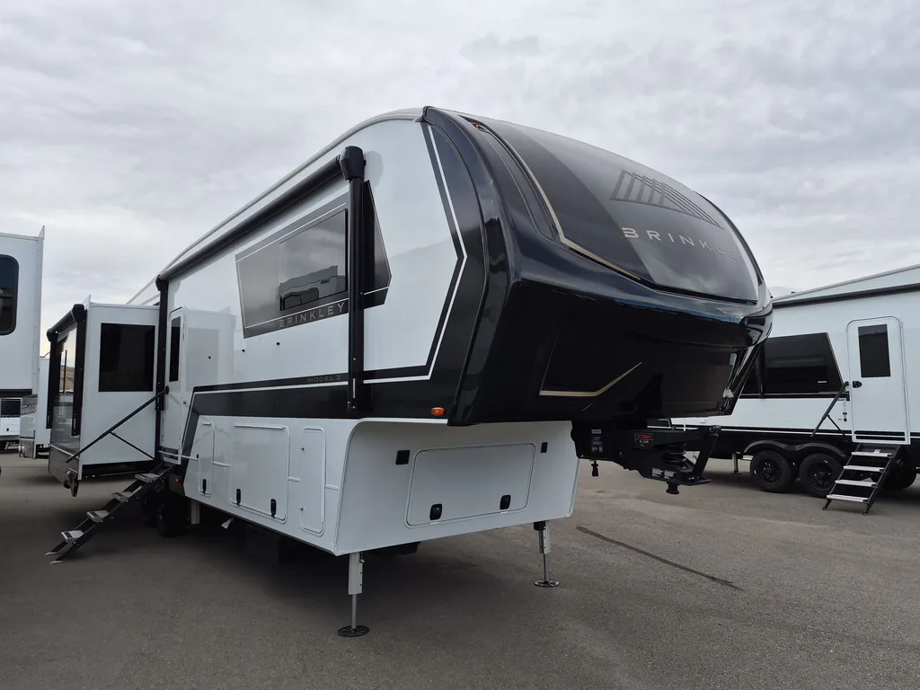 2026 Brinkley Model Z 3600, Photos photo 2