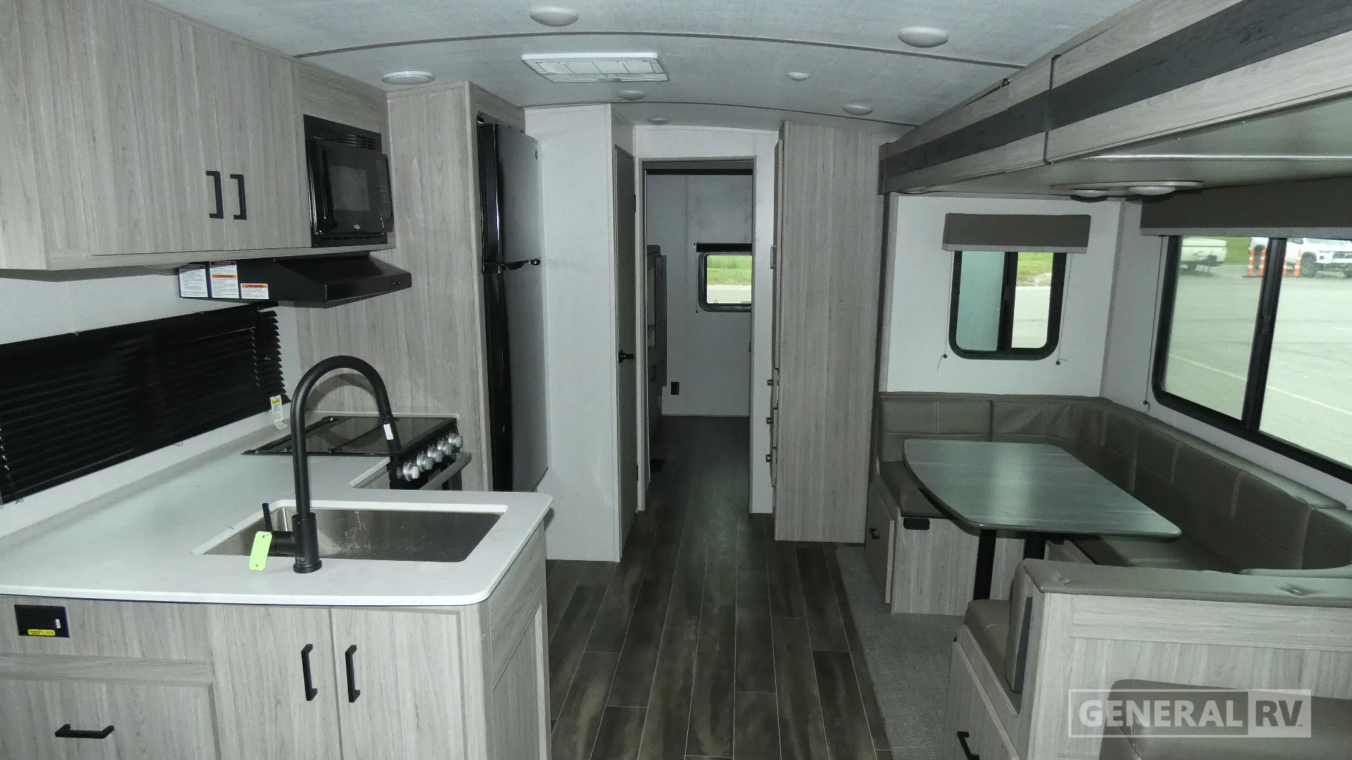 2022 Keystone Passport 3352BH - Photo 3