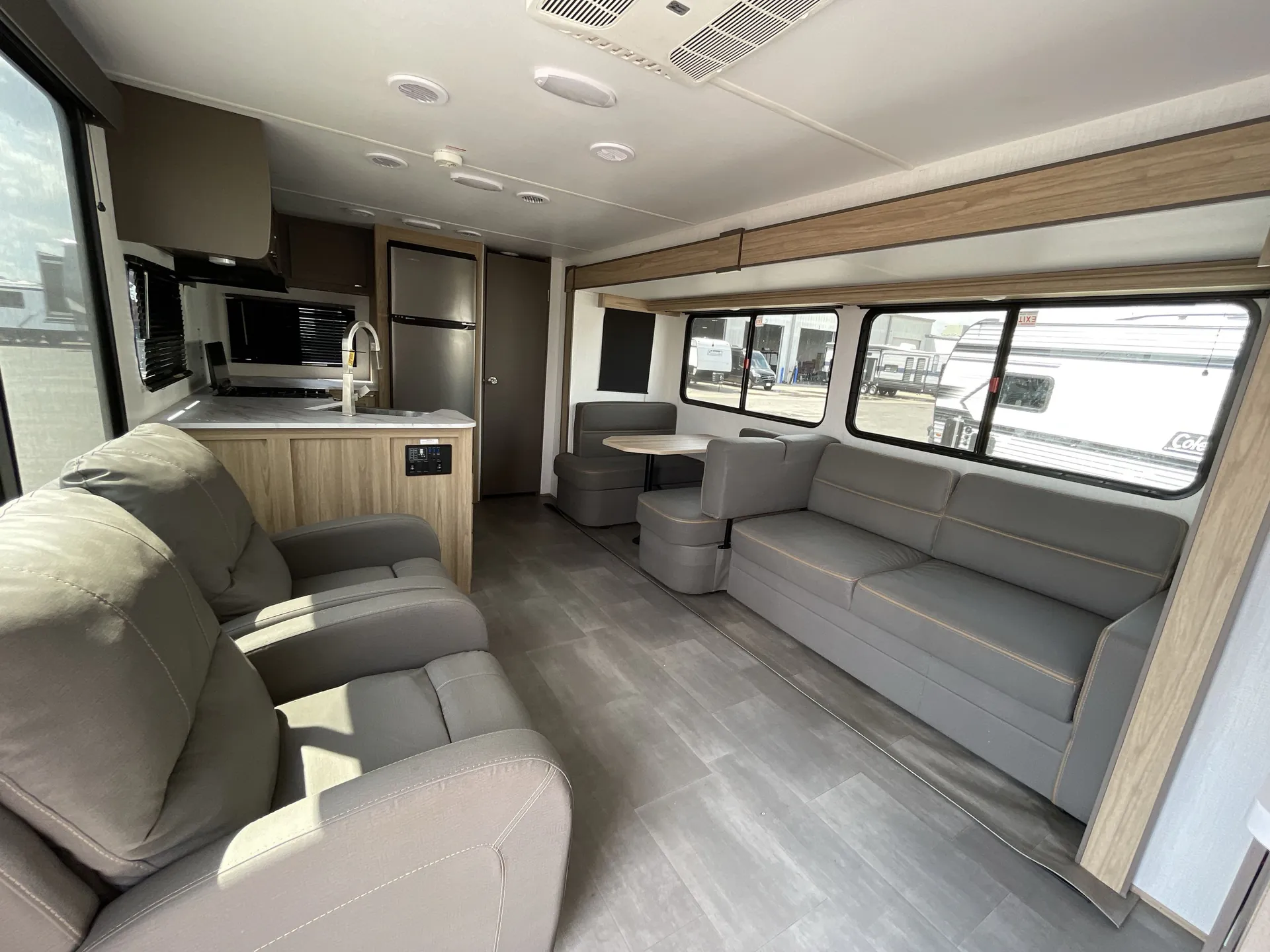2024 Cruiser RV Avenir 29RK — living area main