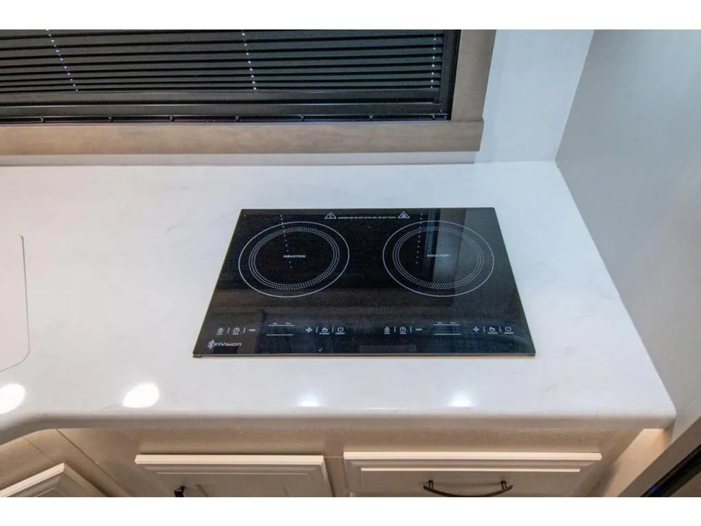 2027 Entegra Coach Emblem 36U, Photos photo 20