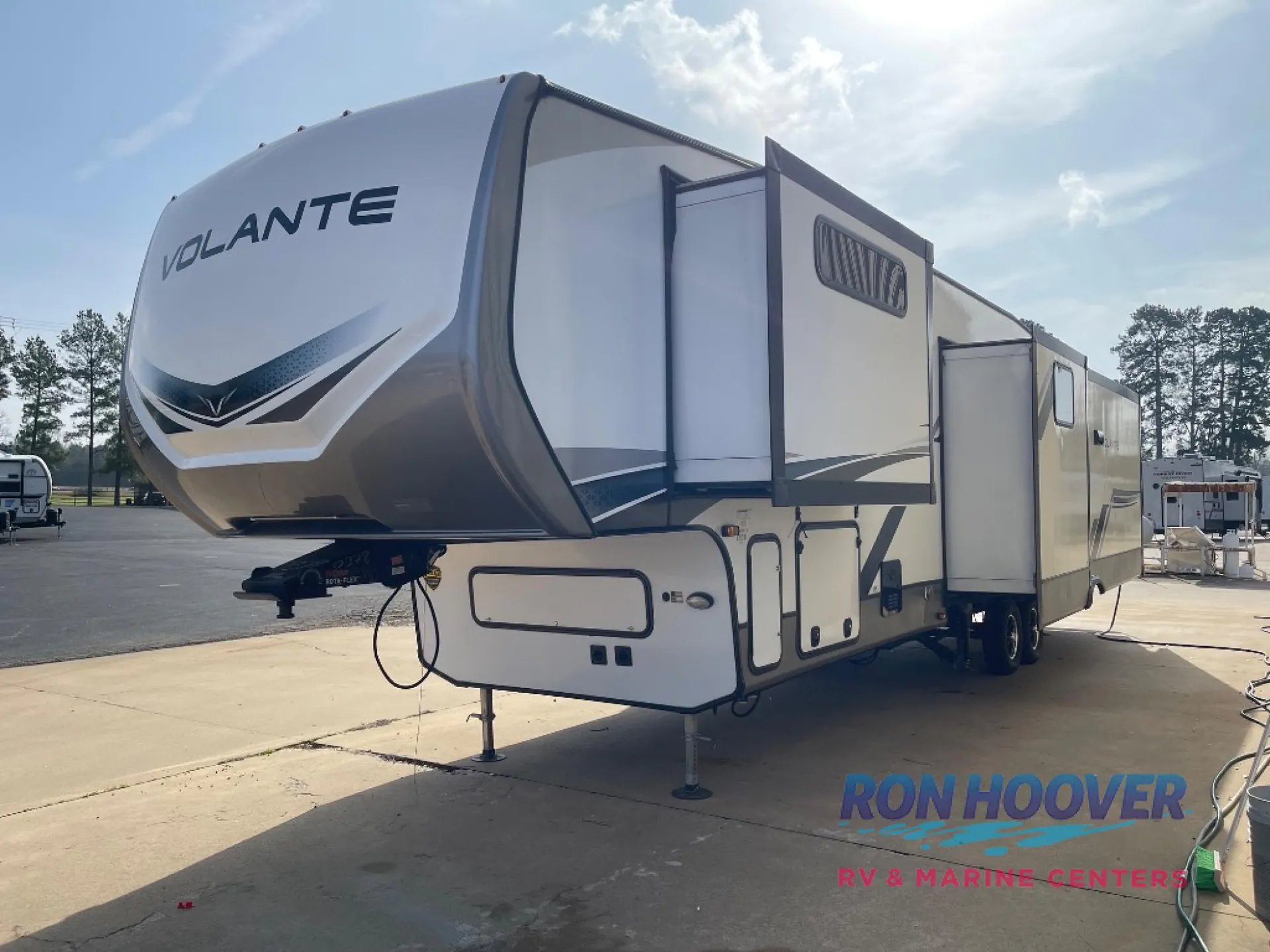 2023 CrossRoads Volante 375MD - Photo 3