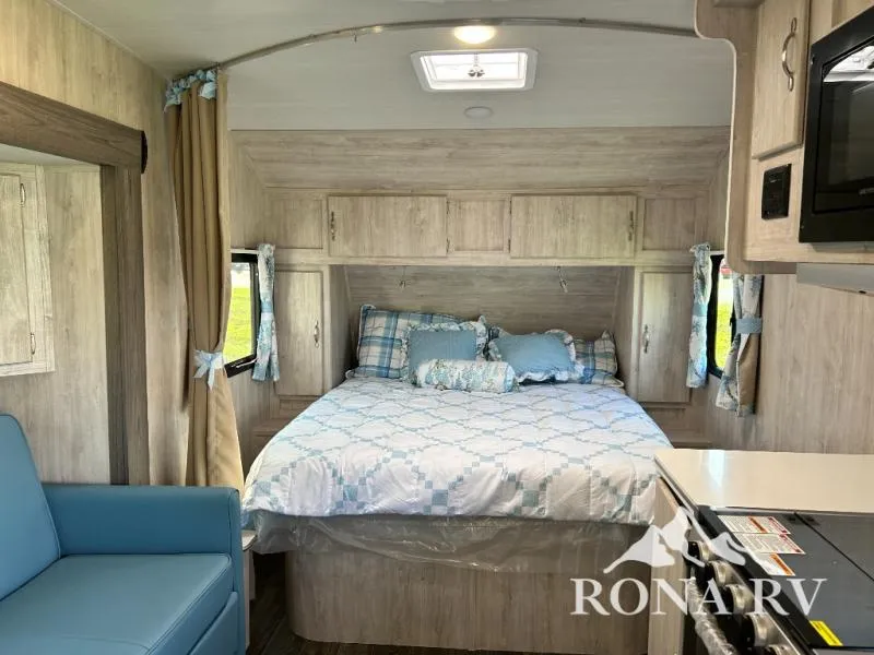 2026 Gulf Stream Vintage Cruiser 19CSK - Photo 3