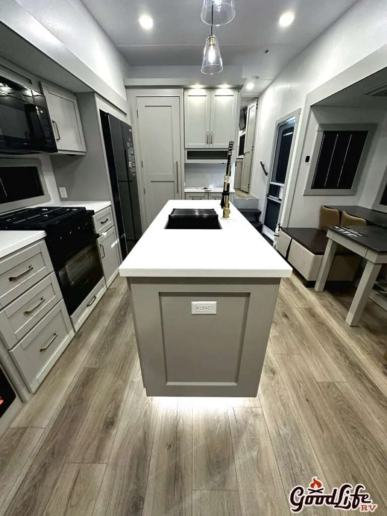 2026 Brinkley Model Z 3515, Photos photo 39