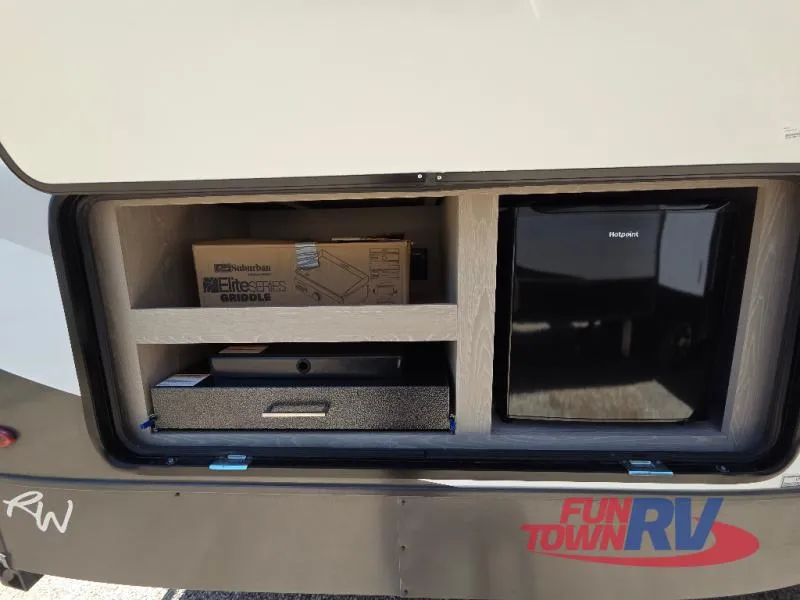 2023 Forest River RV Rockwood Signature 2891BH - Photo 4