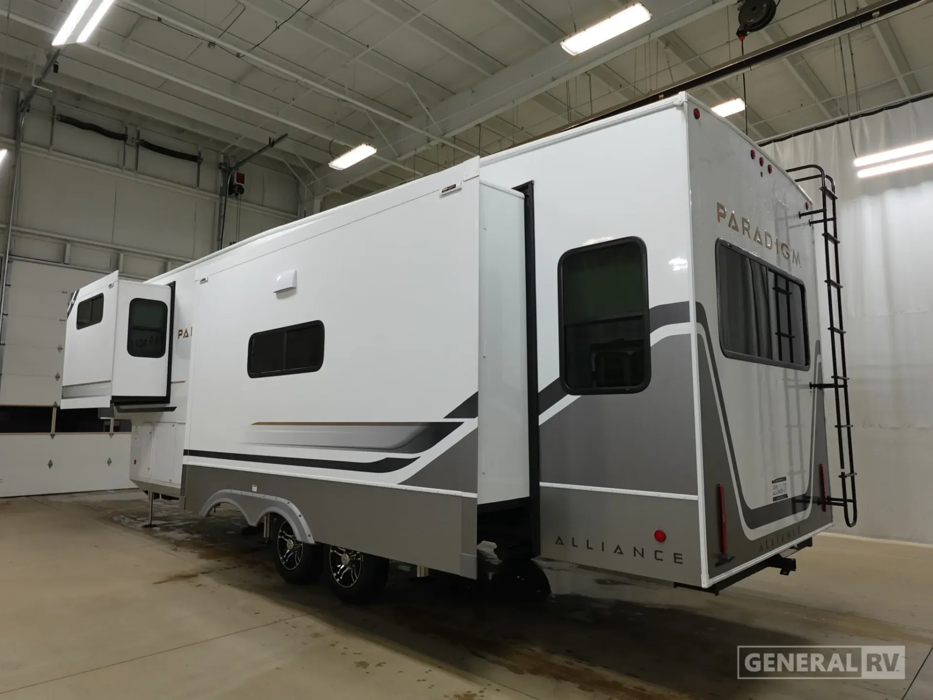 2026 Alliance RV Paradigm 310RL - Photo 4