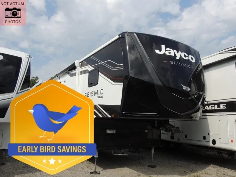 2026 Jayco Seismic 395 - Photo 2