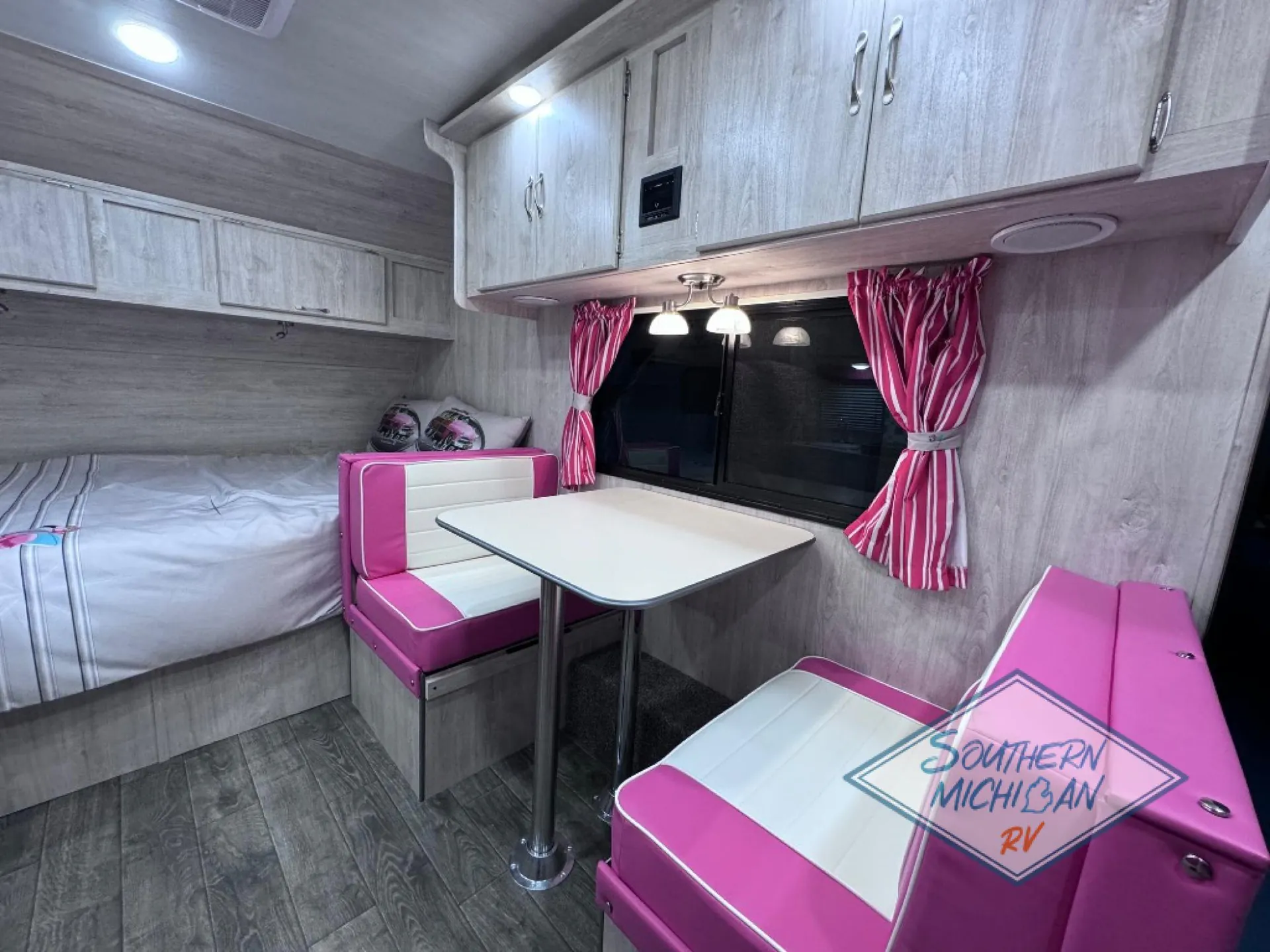 2025 Gulf Stream Vintage Cruiser 17SCD - Photo 3