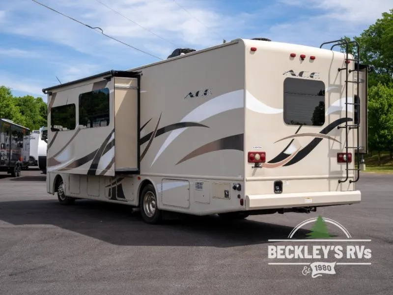 2017 Thor Motor Coach ACE Used    30.1 - Photo 4