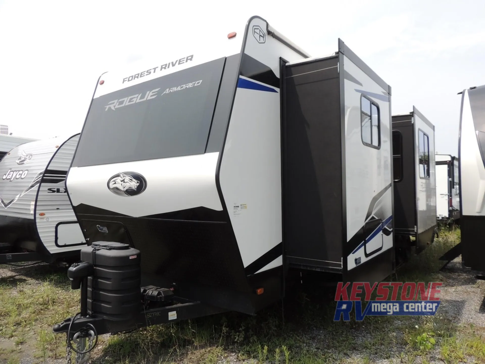 2026 Forest River Vengeance Rogue Armored 32L132 - Photo 4