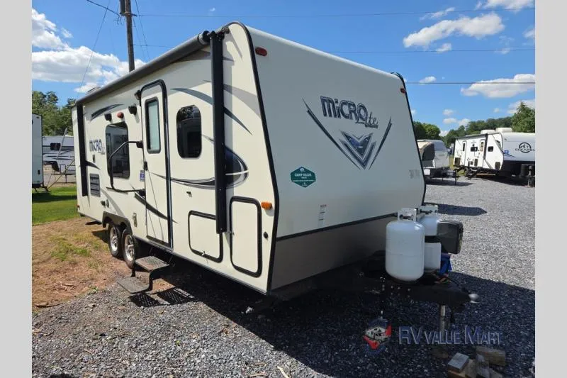 2017 Forest River Flagstaff Micro Lite 23LB - Main photo