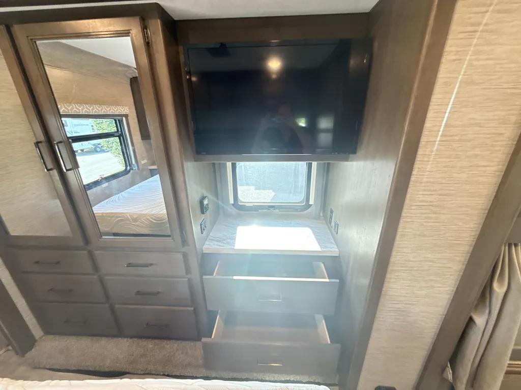2022 Thor Motor Coach Freedom Traveler A32, Photos photo 19