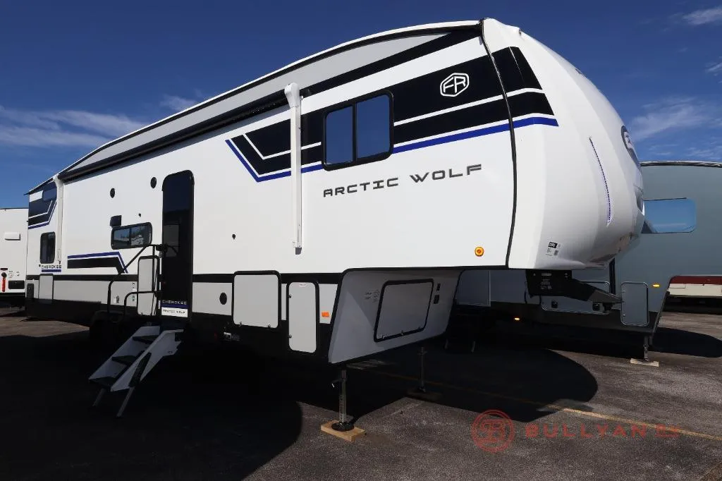 2027 Forest River Cherokee Arctic Wolf 285OPT - Photo 2
