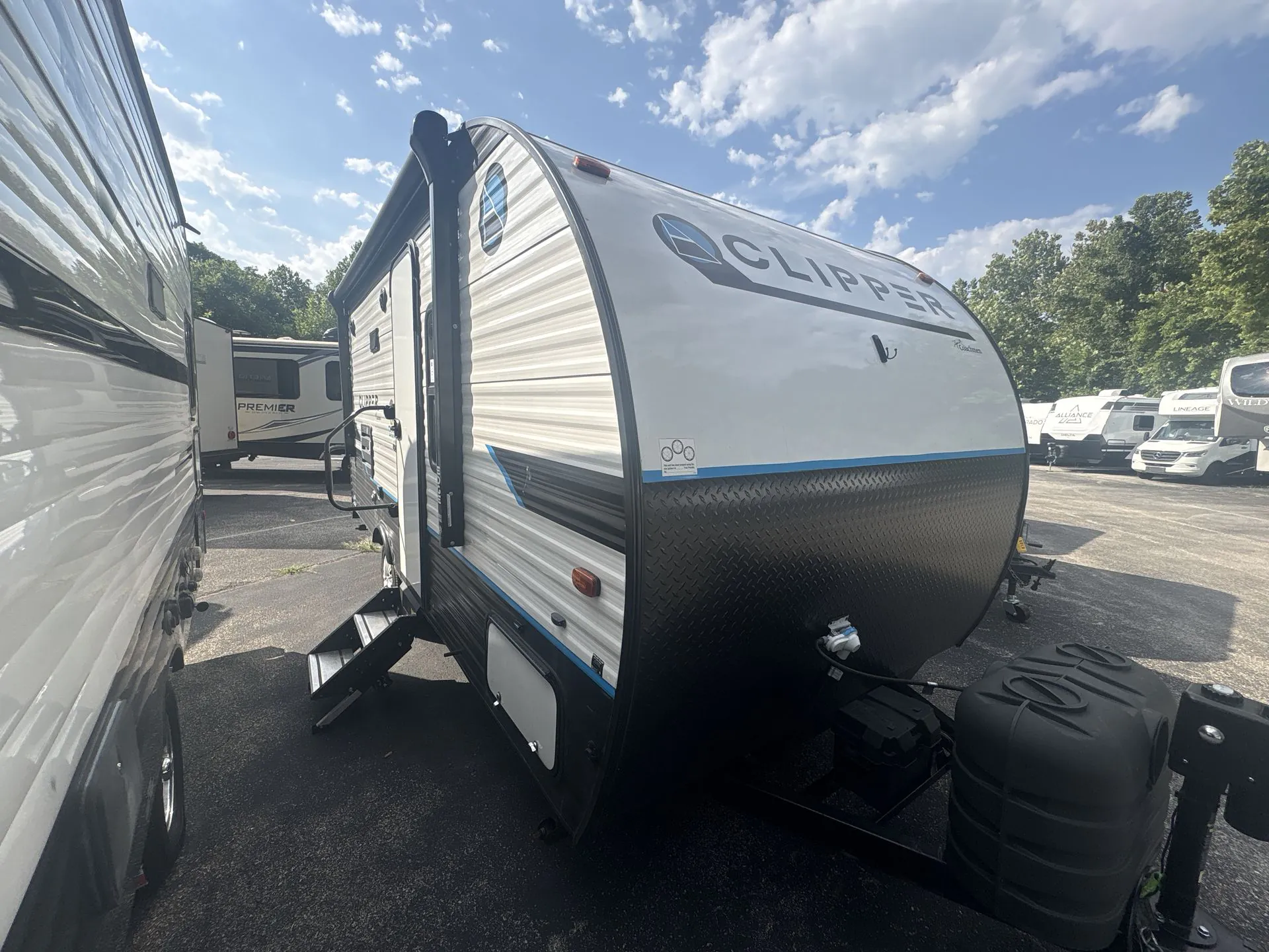 2021 Coachmen Clipper 17FQ - Photo 2