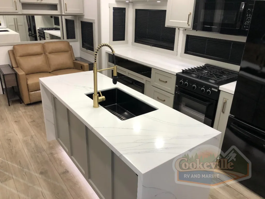 2026 Brinkley Model G 4100, Photos photo 12