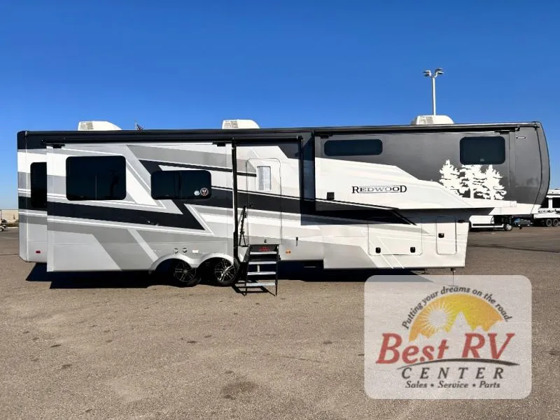 2026 Redwood RV Redwood 371RL - Photo 2