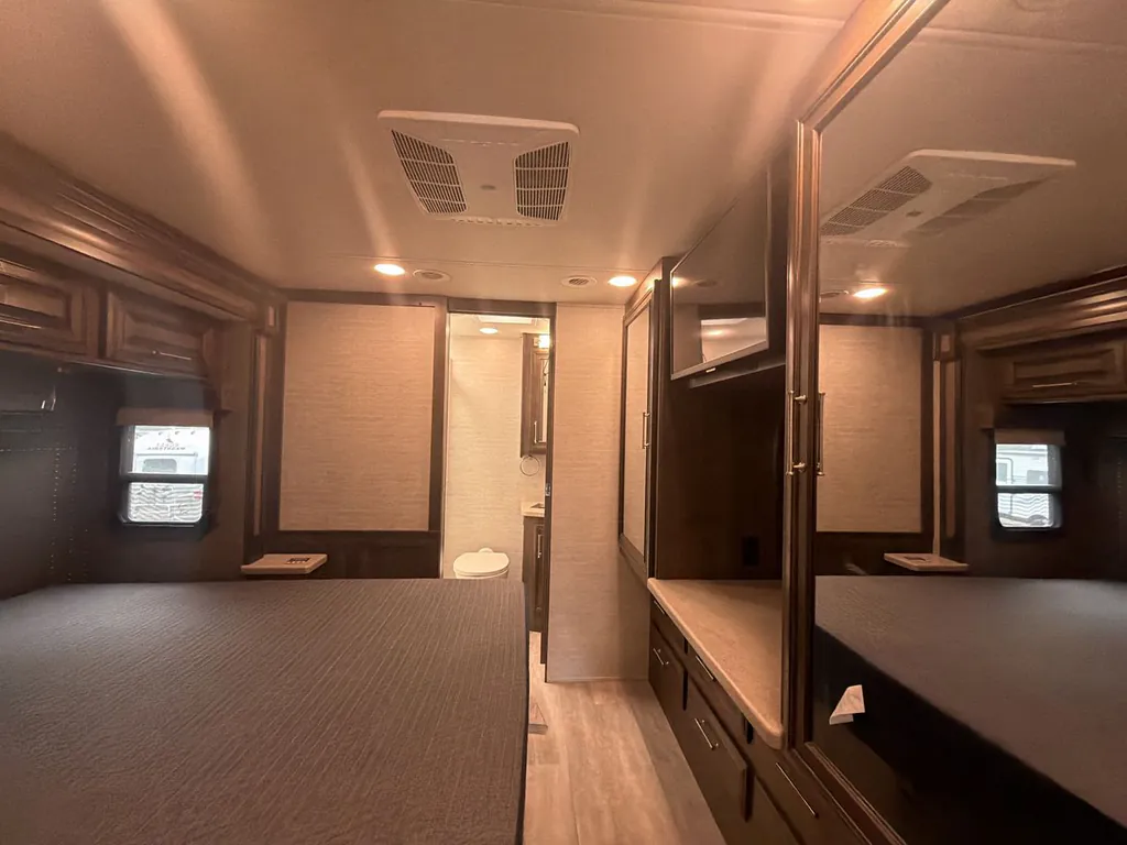 2021 Entegra Coach Accolade 37K, Photos photo 16