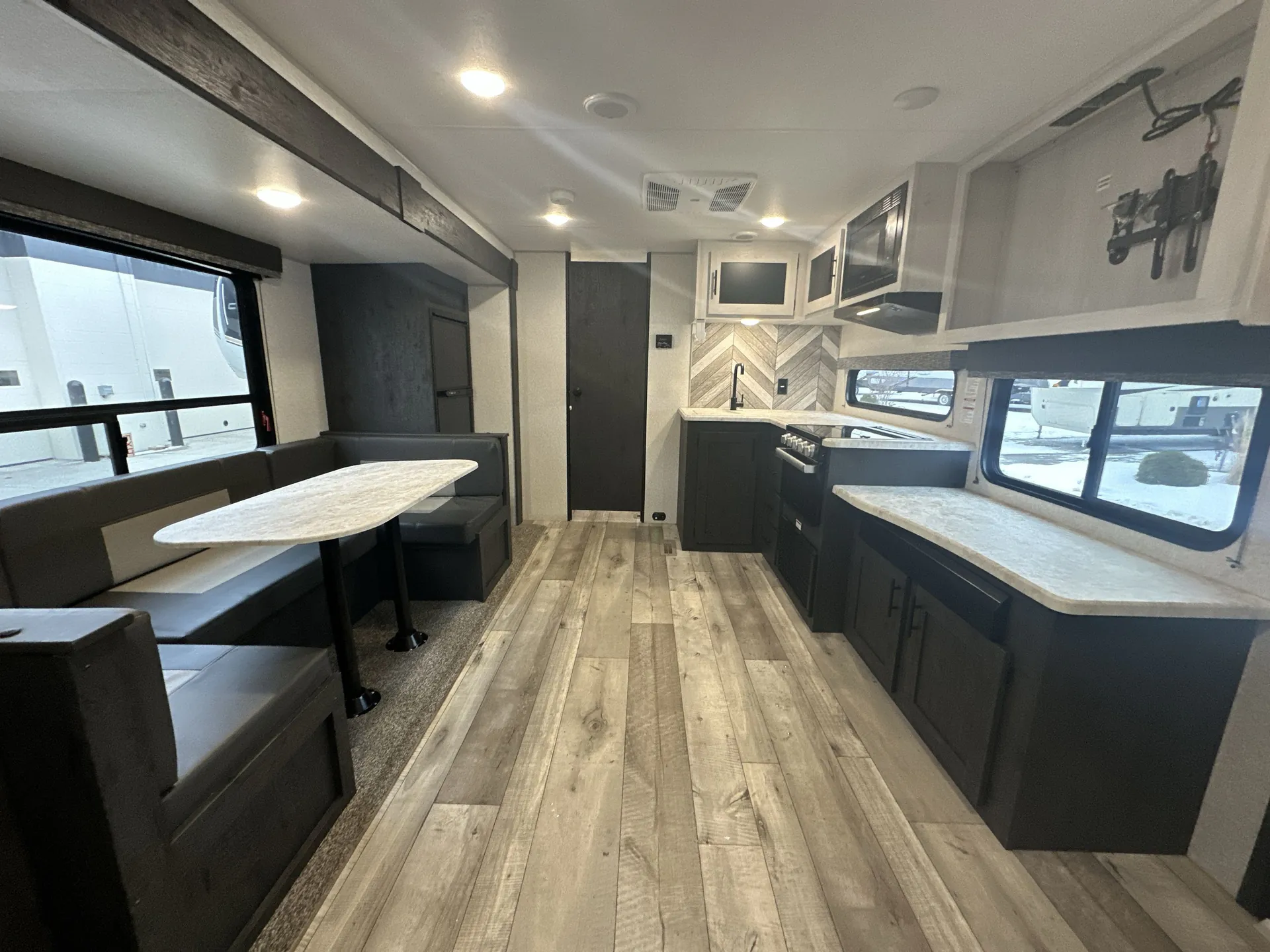 2022 K-Z Rv Sportsmen Se 281BHSE — living area main