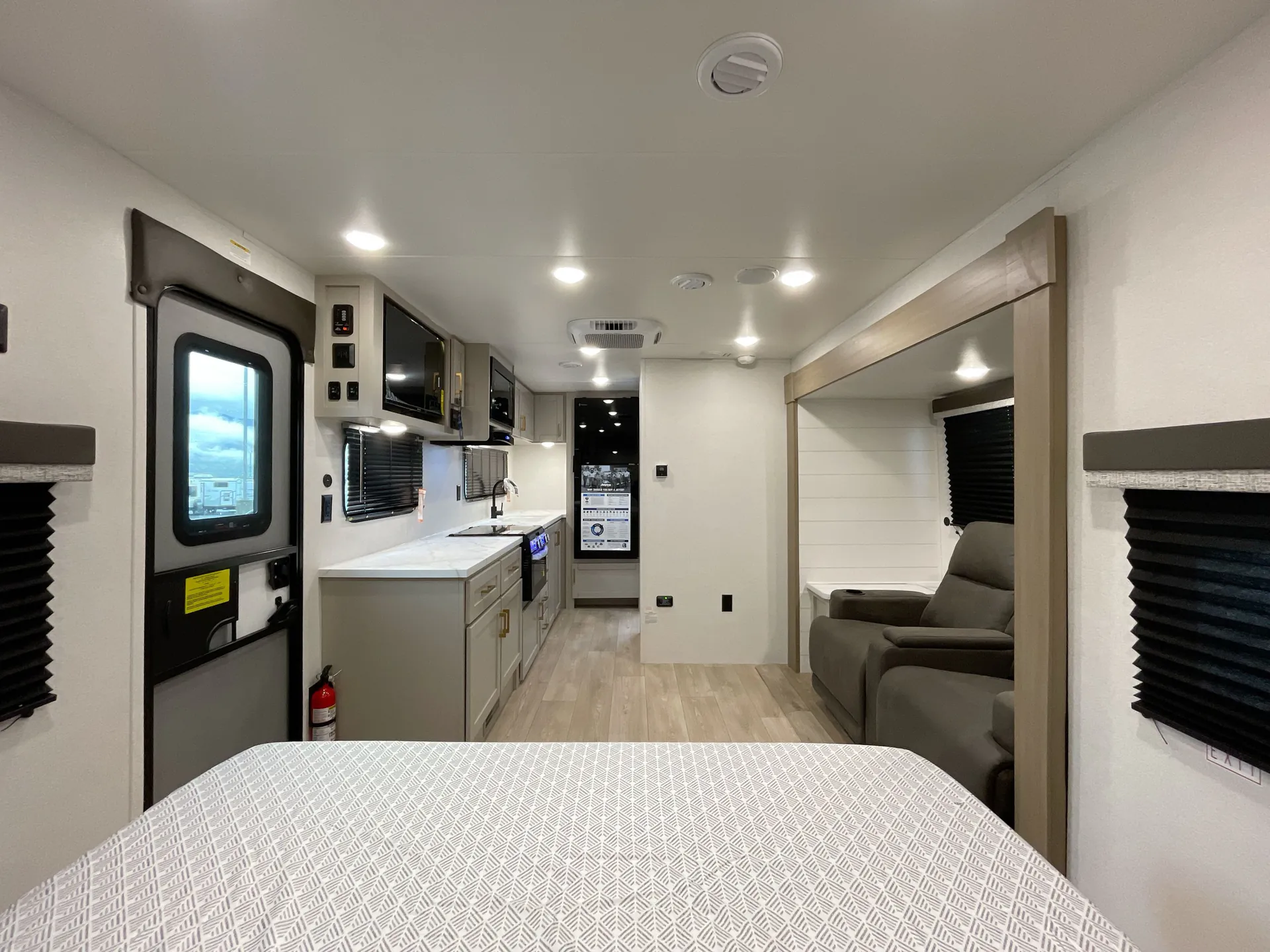 2027 Jayco Jay Flight 200MKSW — living area main