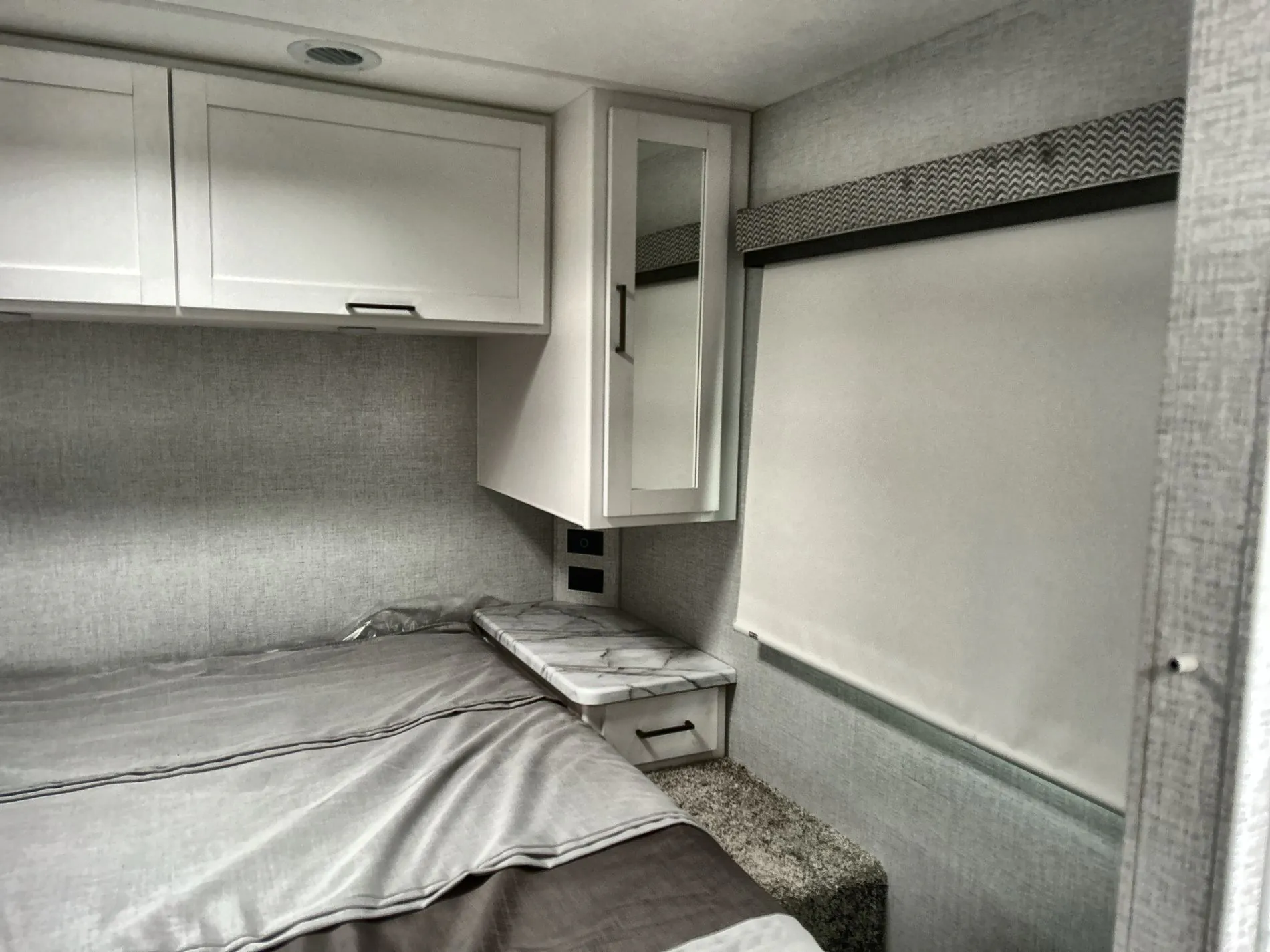 2026 Thor Motor Coach Geneva 28VZ - Photo 3