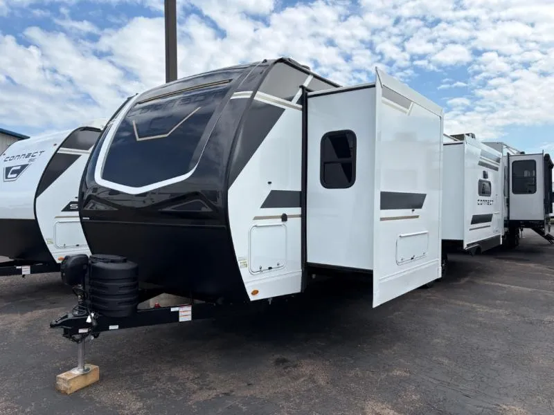 2027 KZ Connect 313MK - Photo 3