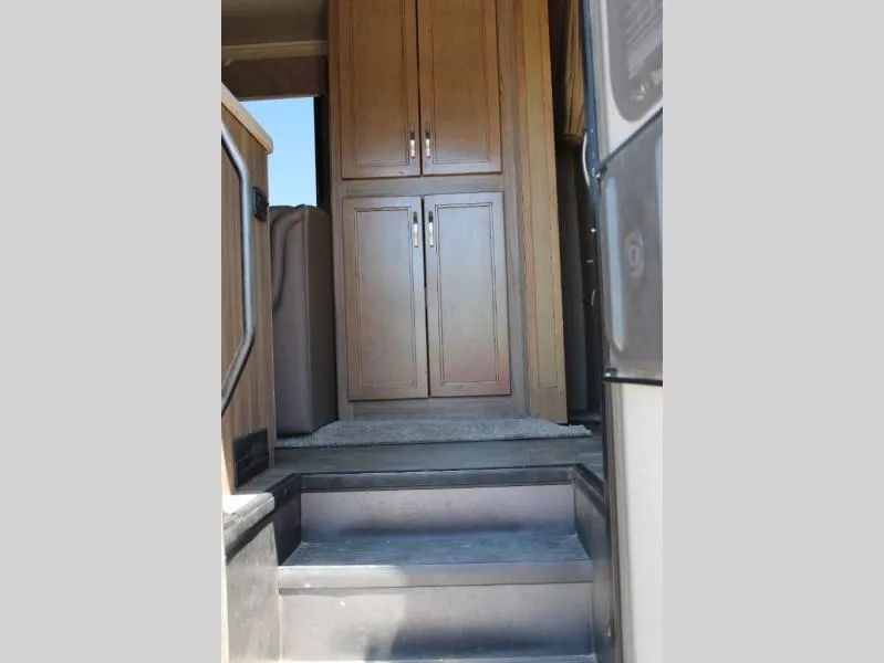 2018 Jayco Seneca 37K - Photo 4
