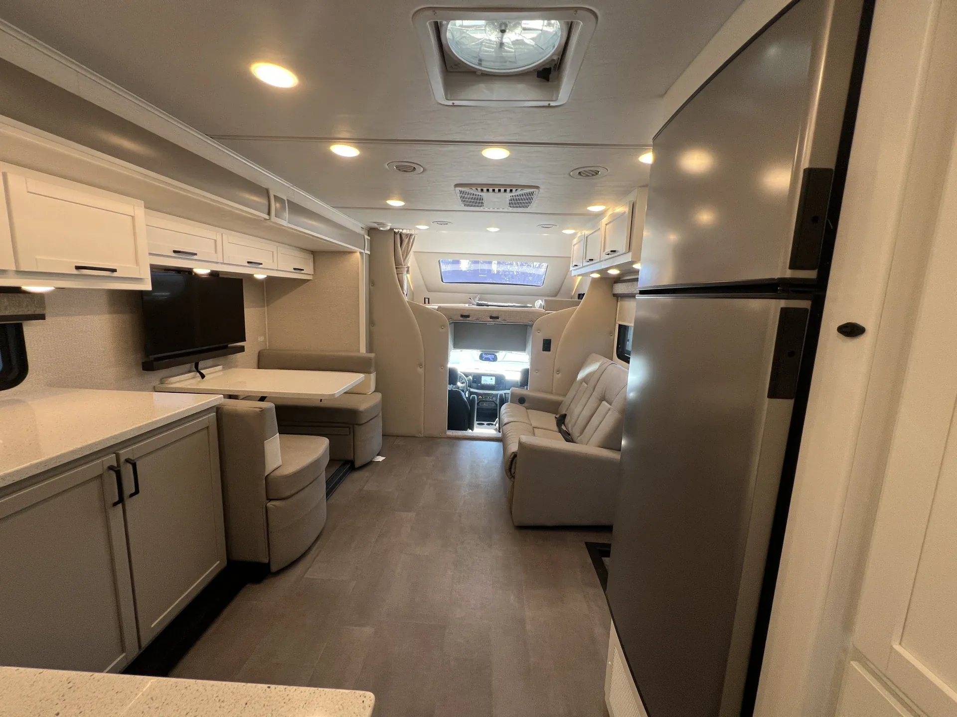 2026 Renegade RV Veracruz 32VDS - Photo 4