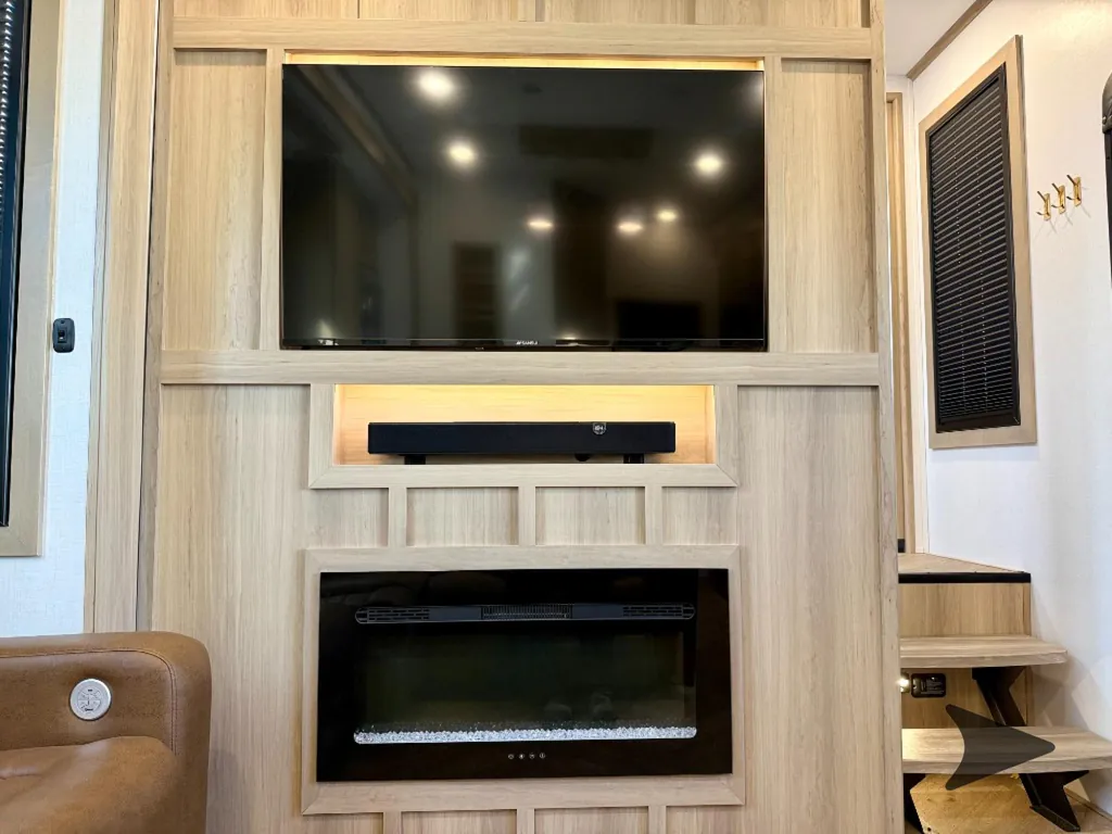 2025 Keystone Raptor 433, Photos photo 19