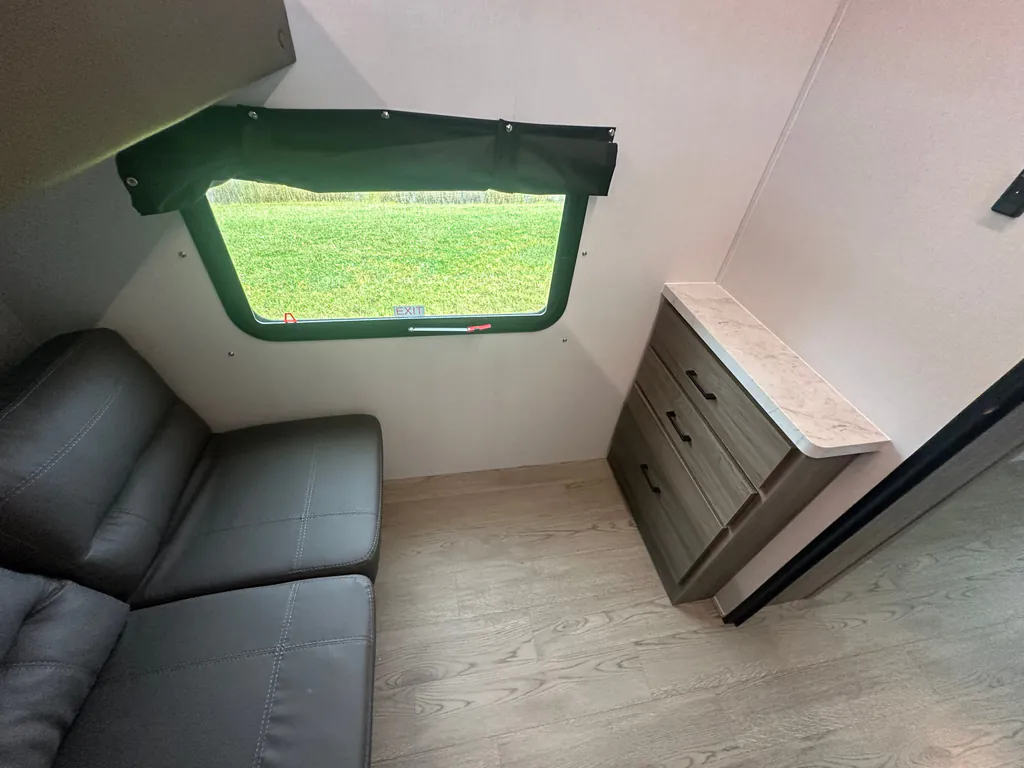 2026 Coachmen Freedom Express Select 30SE, Photos photo 39