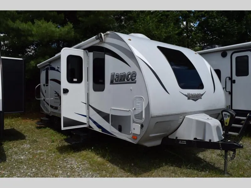2018 Lance Lance Travel Trailers Used    2185 - Photo 3
