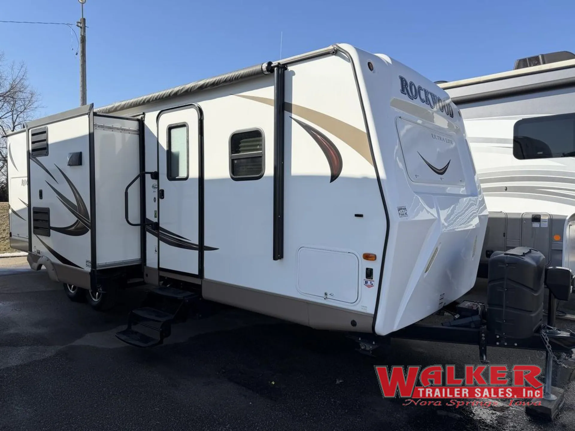 2016 Forest River Rockwood Ultra Lite 2607A - Photo 2