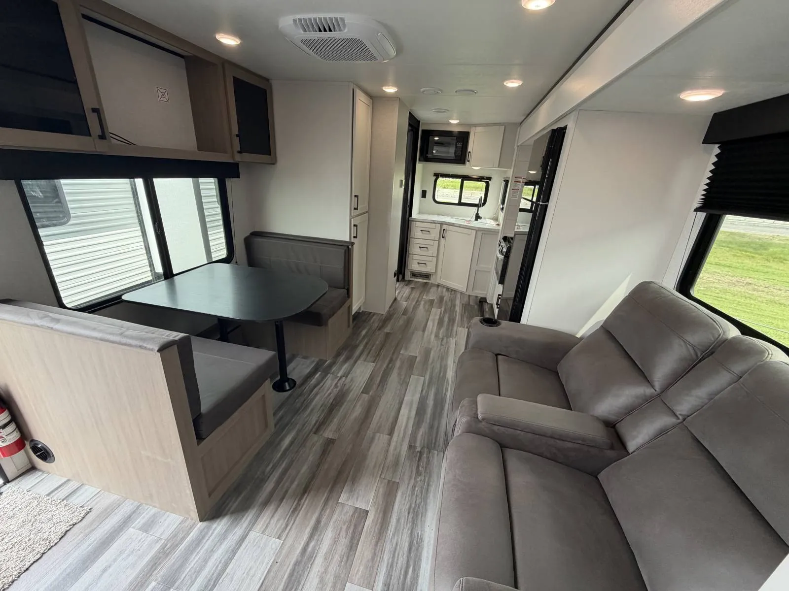 2026 Jayco Jay Flight 225MLS - Photo 4