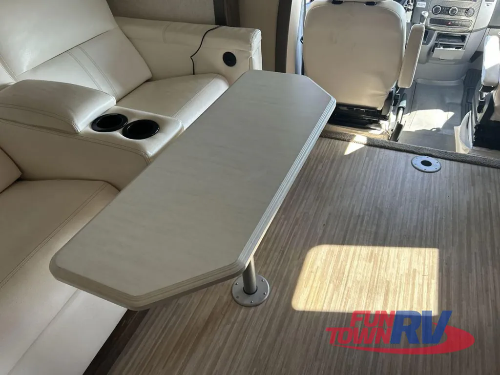 2018 Tiffin Wayfarer 24 QW, Photos photo 17
